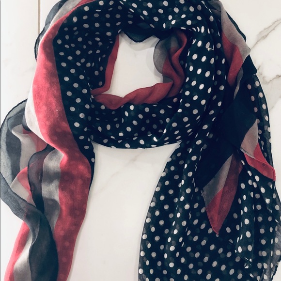 Buy three item .one free scarf 🧣👏🏻👏🏻 - Picture 2 of 15